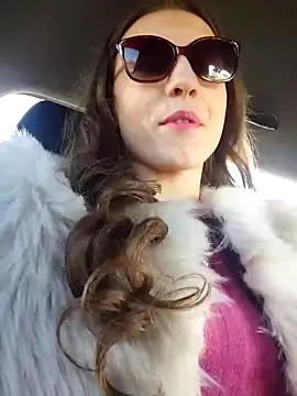 Milky flexy cat online show from 03-18-25, 02:17