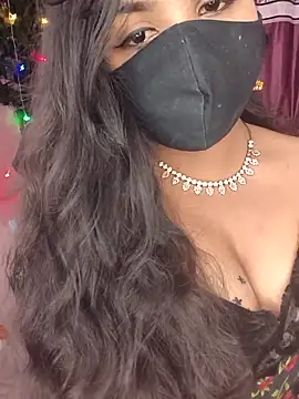 Snapshot of Tanvi-patil chatting on 09-30-25, 04:35 Tanvi-patil online show from 09-30-25, 04:35