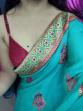 Snapshot of Tanvi-patil chatting on 09-11-25, 04:56 Tanvi-patil online show from 09-11-25, 04:56