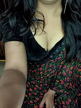 Snapshot of Tanvi-patil chatting on 02-16-25, 05:04 Tanvi-patil online show from 02-16-25, 05:04