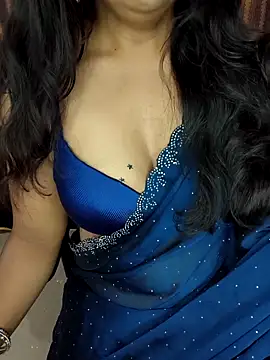 Snapshot of Tanvi-patil chatting on 02-13-25, 04:07 Tanvi-patil online show from 02-13-25, 04:07