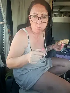 Snapshot of cuplubijoanna chatting on 03-18-25, 03:55 cuplubijoanna online show from 03-18-25, 03:55