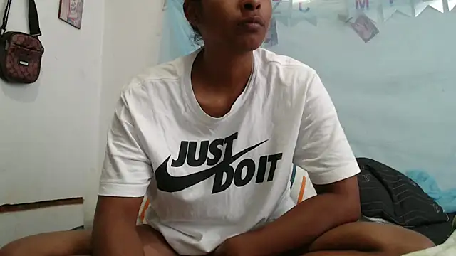 yohatinelly07 online show from 10-09-25, 05:24