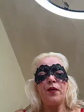 Snapshot of Olgundolgun33 chatting on 06-18-26, 01:49 Olgundolgun33 online show from 06-18-26, 01:49