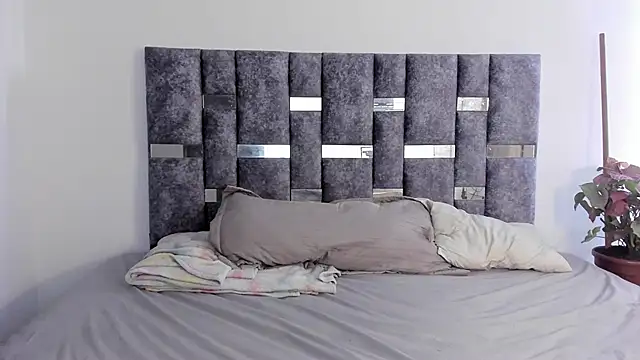 rossth1 online show from 03-09-26, 08:01