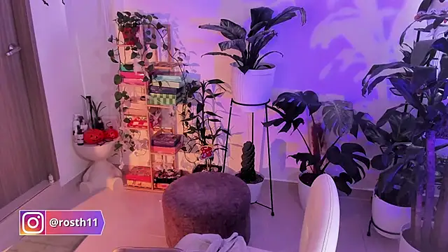 rossth1 online show from 10-29-25, 07:35