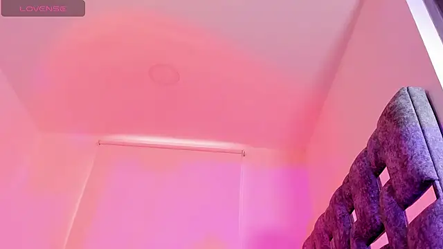 rossth1 online show from 11-28-25, 02:50