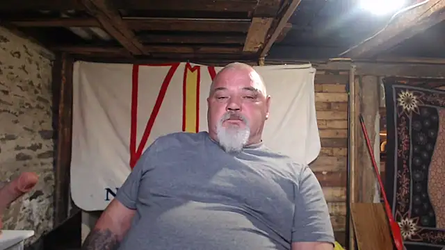 Newfiesausage1972 online show from 05-19-26, 12:34