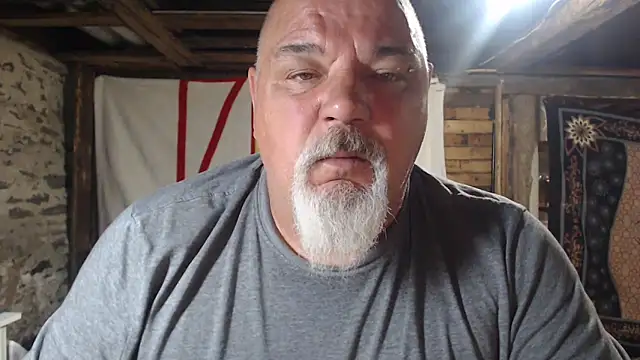 Newfiesausage1972 online show from 06-17-26, 09:19