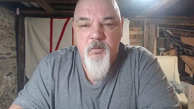 Newfiesausage1972 online show from 03-03-26, 08:54