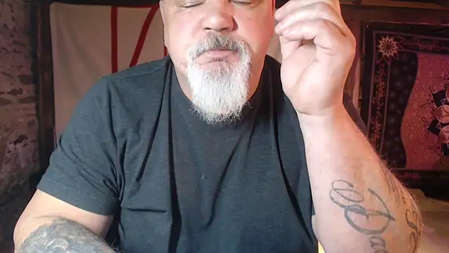 Newfiesausage1972 online show from 03-28-26, 08:59