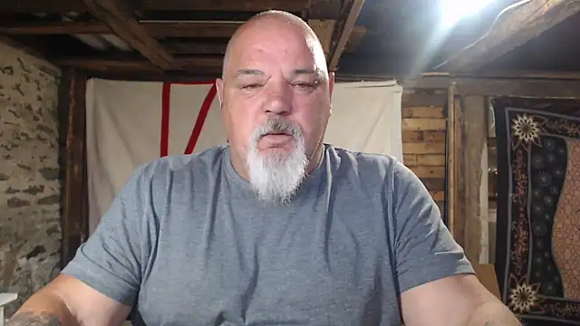 Newfiesausage1972 online show from 06-16-26, 10:15
