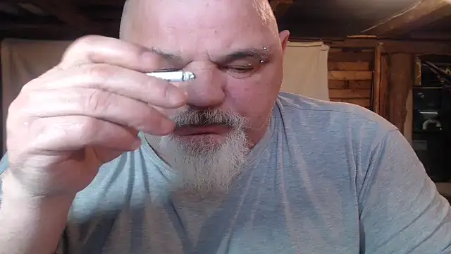 Newfiesausage1972 online show from 03-22-26, 09:16