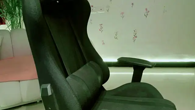 Gracefulgoddess online show from 04-19-26, 01:23