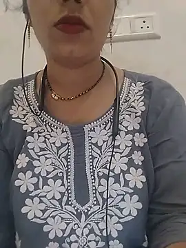 Snapshot of Simaran_bhabhi chatting on 06-16-26, 01:16 Simaran bhabhi online show from 06-16-26, 01:16