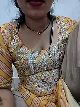 Snapshot of Simaran_bhabhi chatting on 07-10-26, 02:28 Simaran bhabhi online show from 07-10-26, 02:28