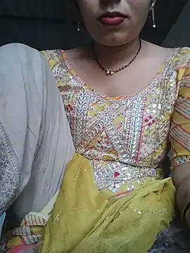 Snapshot of Simaran_bhabhi chatting on 06-24-26, 12:20 Simaran bhabhi online show from 06-24-26, 12:20