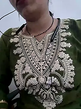 Snapshot of Simaran_bhabhi chatting on 07-14-26, 01:38 Simaran bhabhi online show from 07-14-26, 01:38
