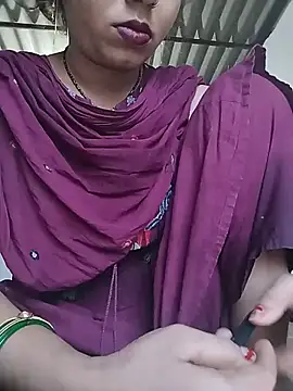Snapshot of Simaran_bhabhi chatting on 06-10-26, 12:23 Simaran bhabhi online show from 06-10-26, 12:23