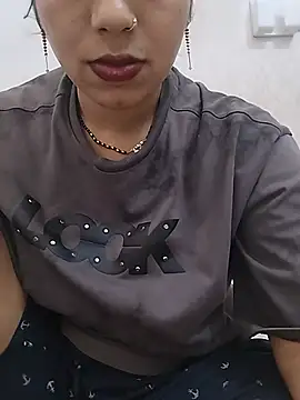 Snapshot of Simaran_bhabhi chatting on 07-08-26, 12:57 Simaran bhabhi online show from 07-08-26, 12:57