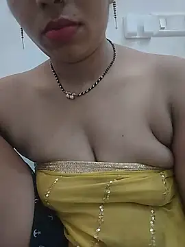 Snapshot of Simaran_bhabhi chatting on 06-19-26, 12:16 Simaran bhabhi online show from 06-19-26, 12:16