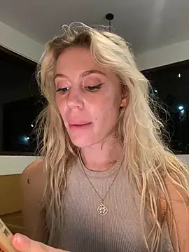 Snapshot of meanexx chatting on 01-21-25, 12:29 meanexx online show from 01-21-25, 12:29