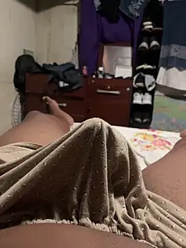 julio9679 online show from 12-21-25, 12:18