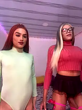 Snapshot of big_girl21cm chatting on 09-28-25, 02:13 big girl21cm online show from 09-28-25, 02:13