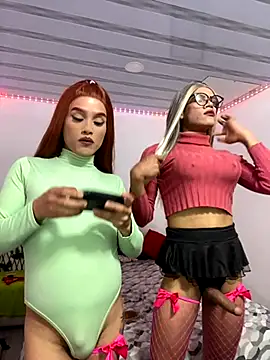 Snapshot of big_girl21cm chatting on 10-03-25, 01:42 big girl21cm online show from 10-03-25, 01:42