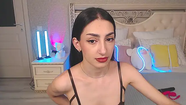 Lina Robbins online show from 04-08-26, 12:01