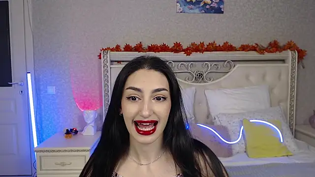 Lina Robbins online show from 11-07-25, 09:41