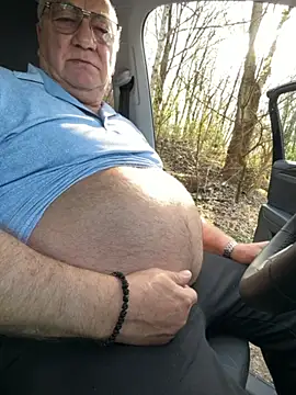 Snapshot of biggandybig chatting on 04-06-26, 03:13 biggandybig online show from 04-06-26, 03:13