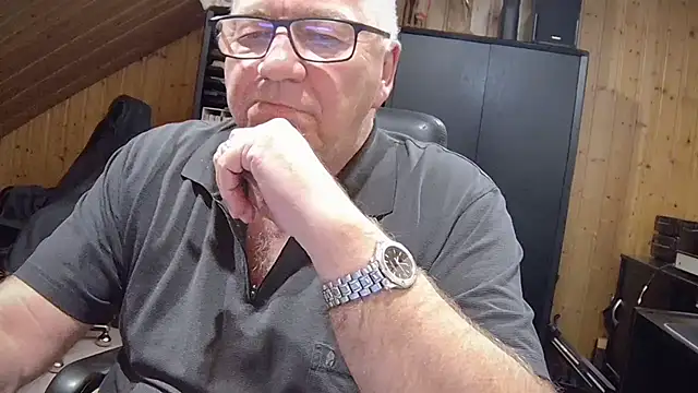 biggandybig online show from 10-31-25, 03:36