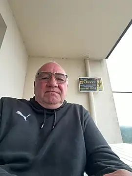 Snapshot of biggandybig chatting on 04-11-26, 06:54 biggandybig online show from 04-11-26, 06:54