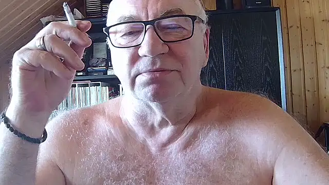 Snapshot of biggandybig chatting on 03-09-26, 08:29 biggandybig online show from 03-09-26, 08:29