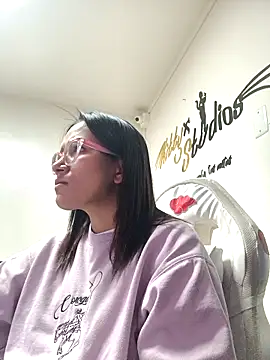 Yaumiko online show from 10-27-25, 11:55