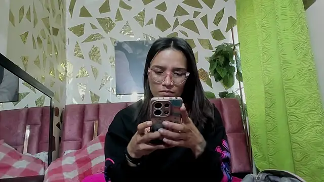 Yaumiko online show from 11-11-25, 11:49