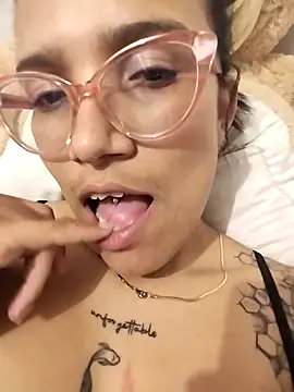 Yaumiko online show from 02-18-26, 01:36