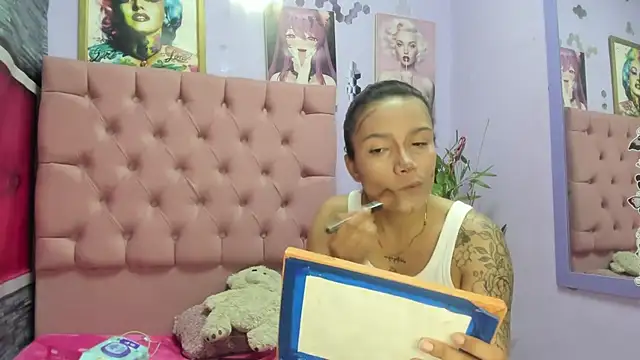 Yaumiko online show from 10-10-25, 11:22