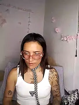 Yaumiko online show from 02-02-26, 11:04