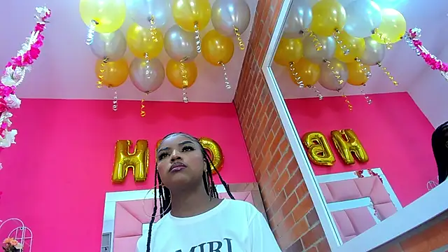 Snapshot of malu_horny_69 chatting on 12-06-24, 03:06 malu horny 69 online show from 12-06-24, 03:06