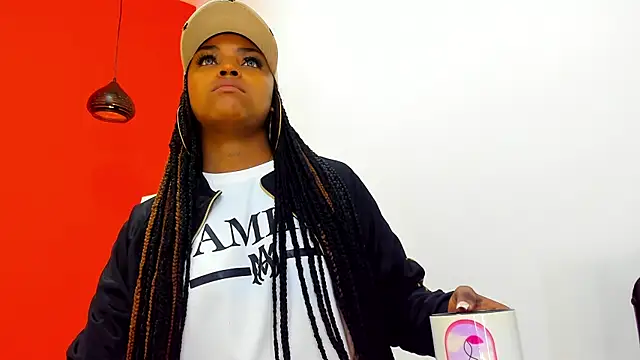 Snapshot of malu_horny_69 chatting on 12-22-24, 11:33 malu horny 69 online show from 12-22-24, 11:33