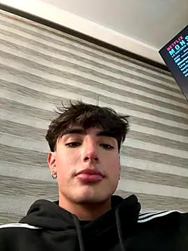 KittySkirtt1 online show from 10-28-25, 02:12