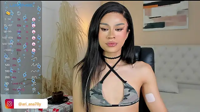 LOISE-XX online show from 11-26-25, 06:57