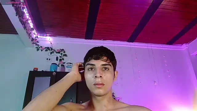 Snapshot of justin_alexxx chatting on 12-02-24, 07:22 justin alexxx online show from 12-02-24, 07:22