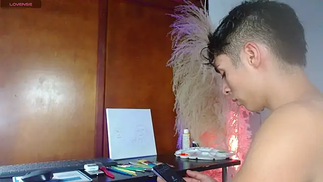 Snapshot of justin_alexxx chatting on 02-04-25, 08:49 justin alexxx online show from 02-04-25, 08:49