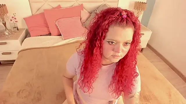 Twwiiggy online show from 09-18-25, 08:01