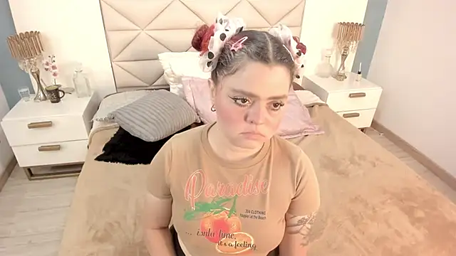 Twwiiggy online show from 01-08-26, 08:04