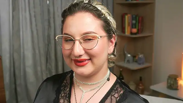 Ximenna Cruz online show from 04-03-26, 08:59