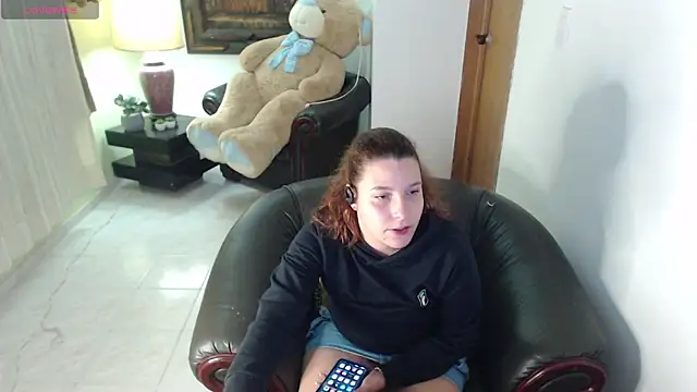 alexia 87 online show from 05-30-26, 02:18